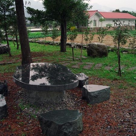 דירות Tianfu Mian-Nao Education Leisure Farm מראה חיצוני תמונה